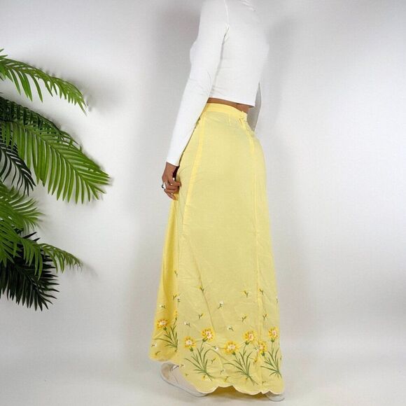 Vintage Yellow Floral Embroidered Classy Cottagecore High Waisted Maxi Skirt / S - Picture 2 of 4